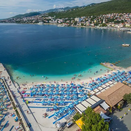 Dorijan I Karlo Selce