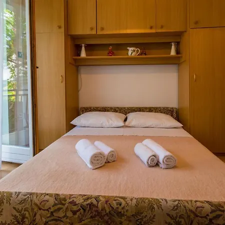 Dorijan I Karlo Apartament Selce