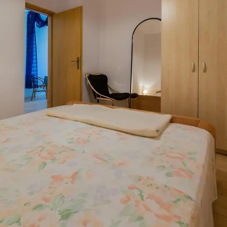 Apartament Dorijan I Karlo