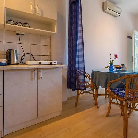 Dorijan I Karlo Apartament Selce