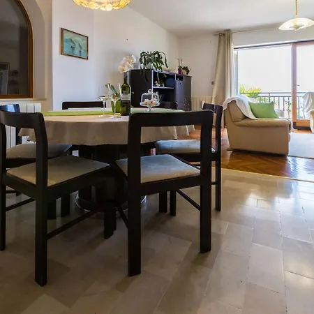 Dorijan I Karlo Apartament Selce
