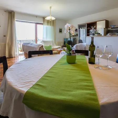 Apartament Dorijan I Karlo
