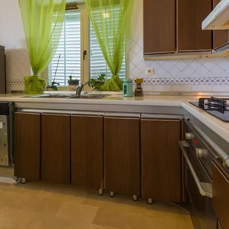 Apartament Dorijan I Karlo *